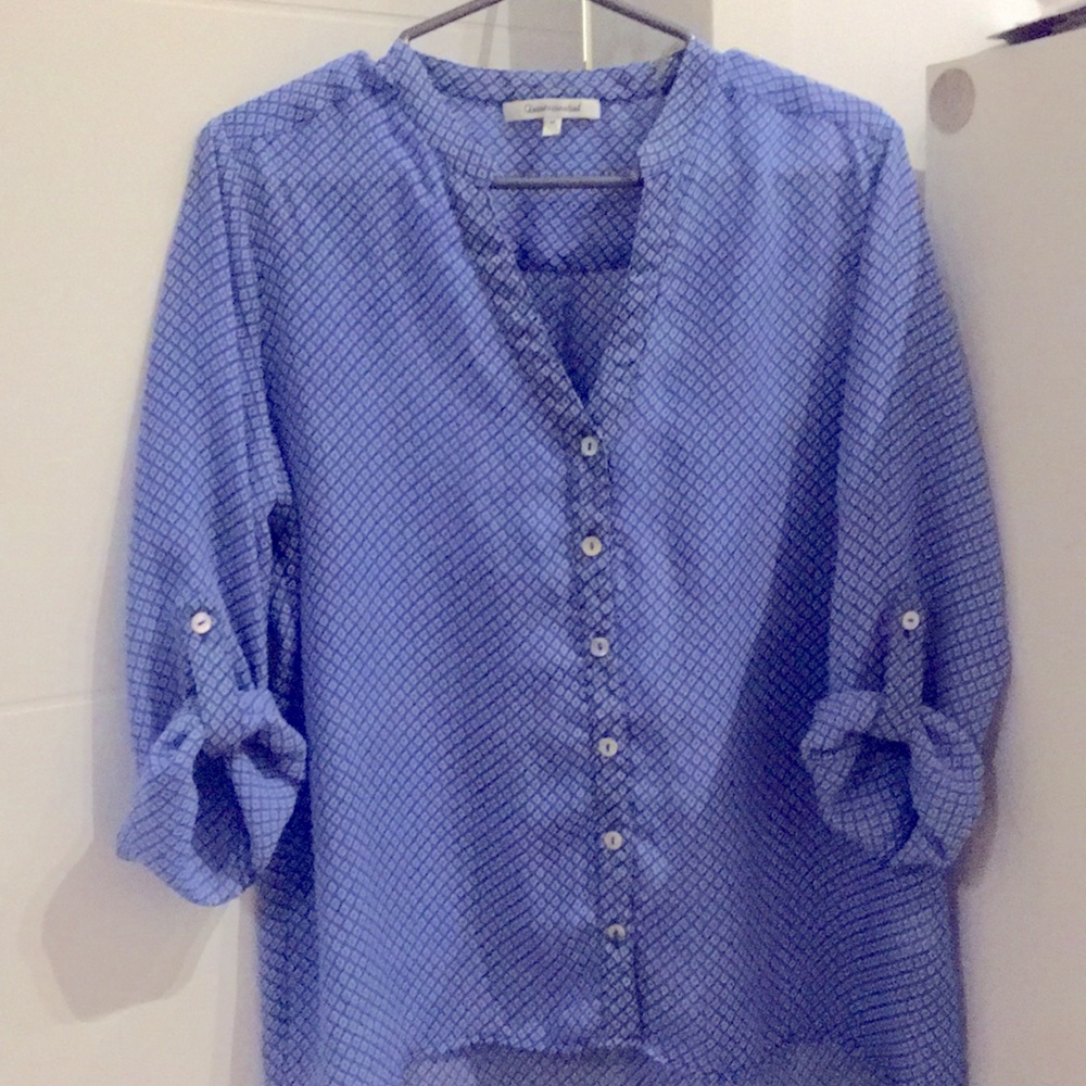 Adorable blue patterned blouse by Quintessential